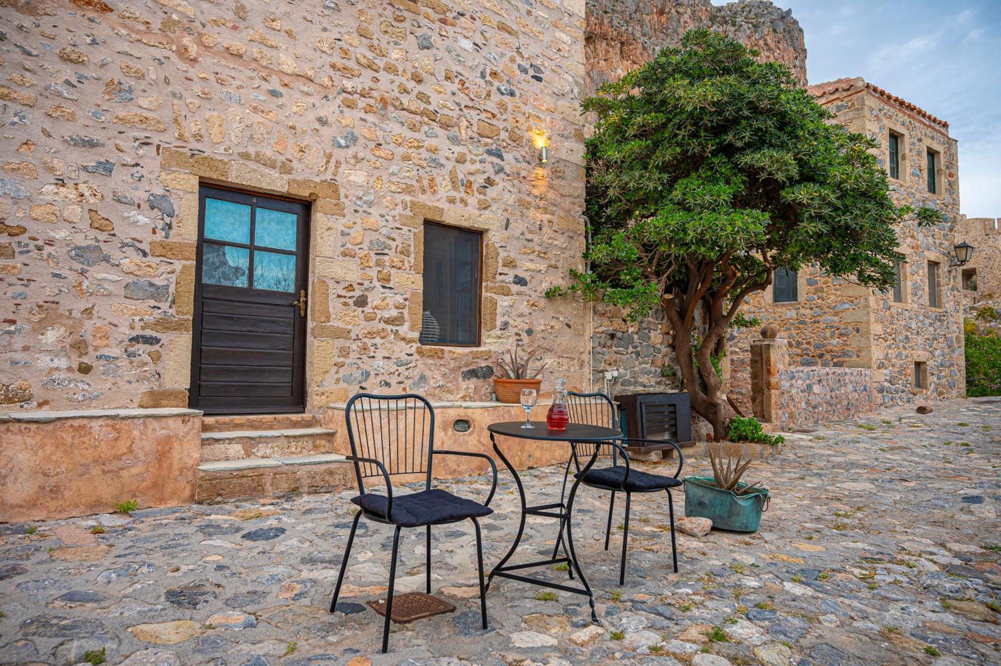 Guesthouse Kellia Monemvasía الغرفة الصورة