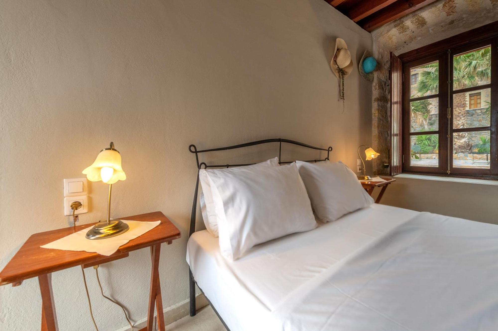 Guesthouse Kellia Monemvasía الغرفة الصورة