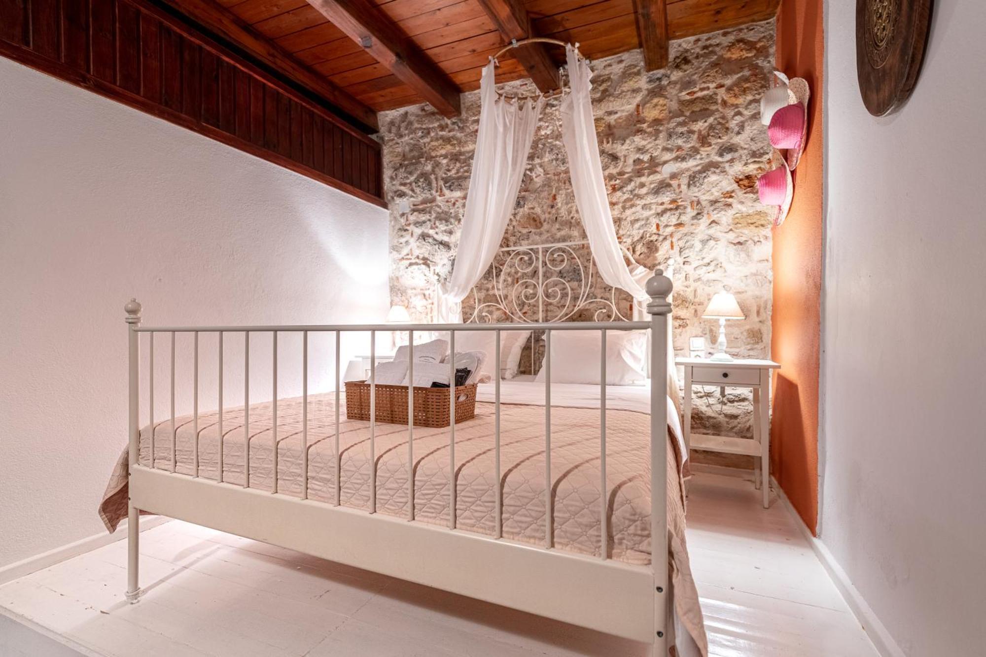 Guesthouse Kellia Monemvasía الغرفة الصورة