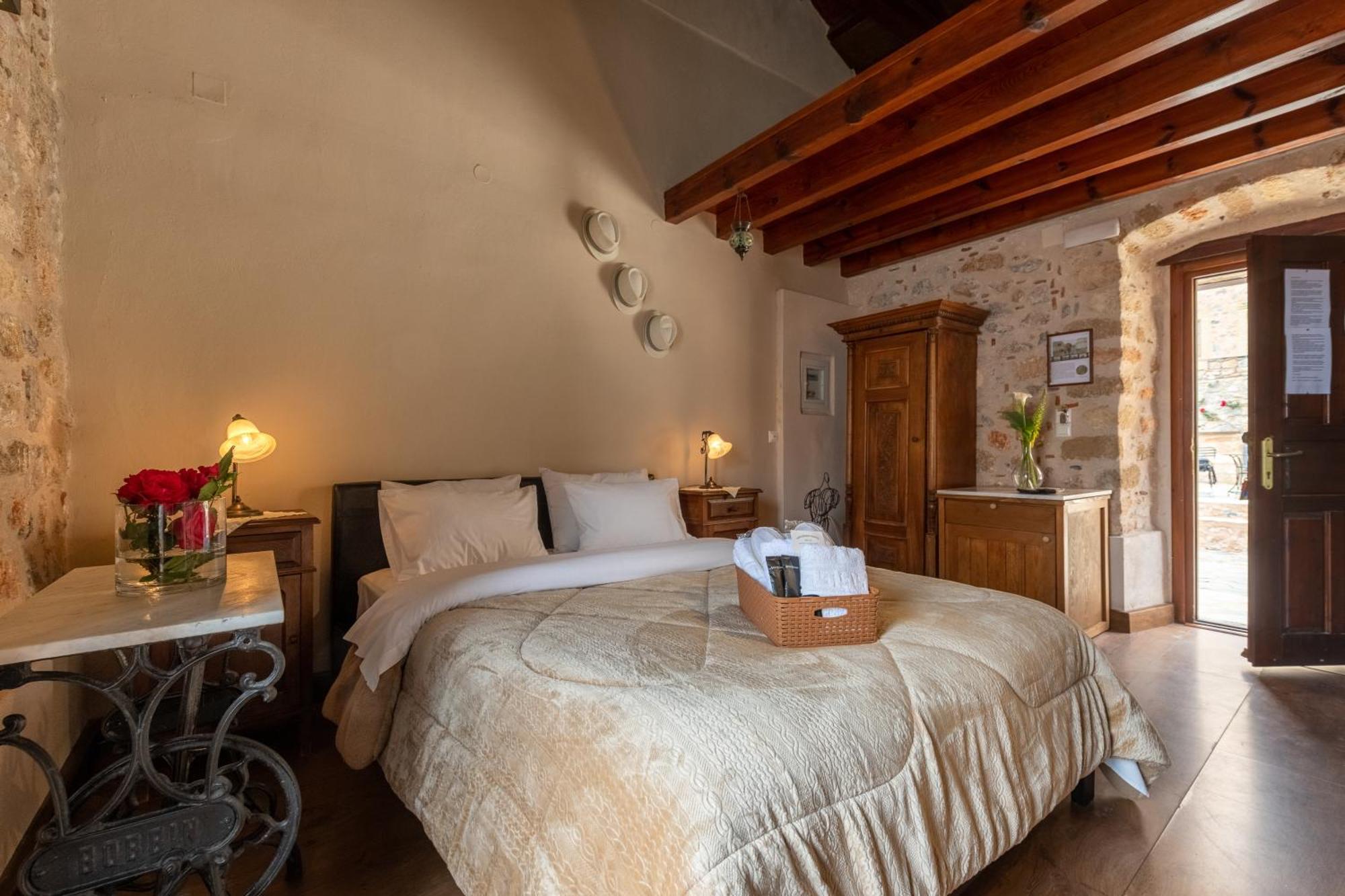 Guesthouse Kellia Monemvasía الغرفة الصورة