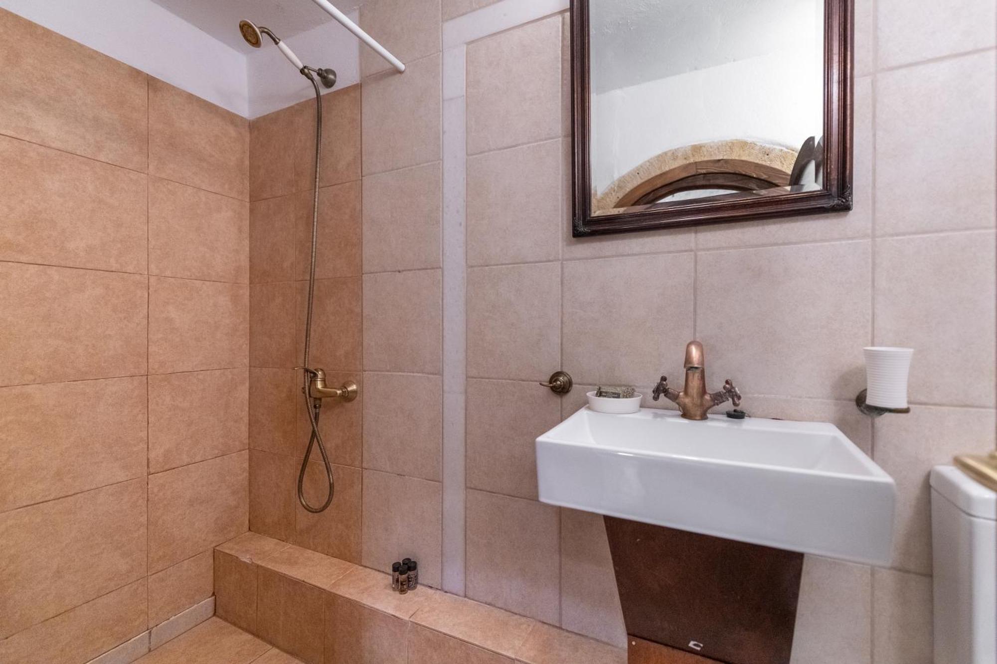 Guesthouse Kellia Monemvasía الغرفة الصورة