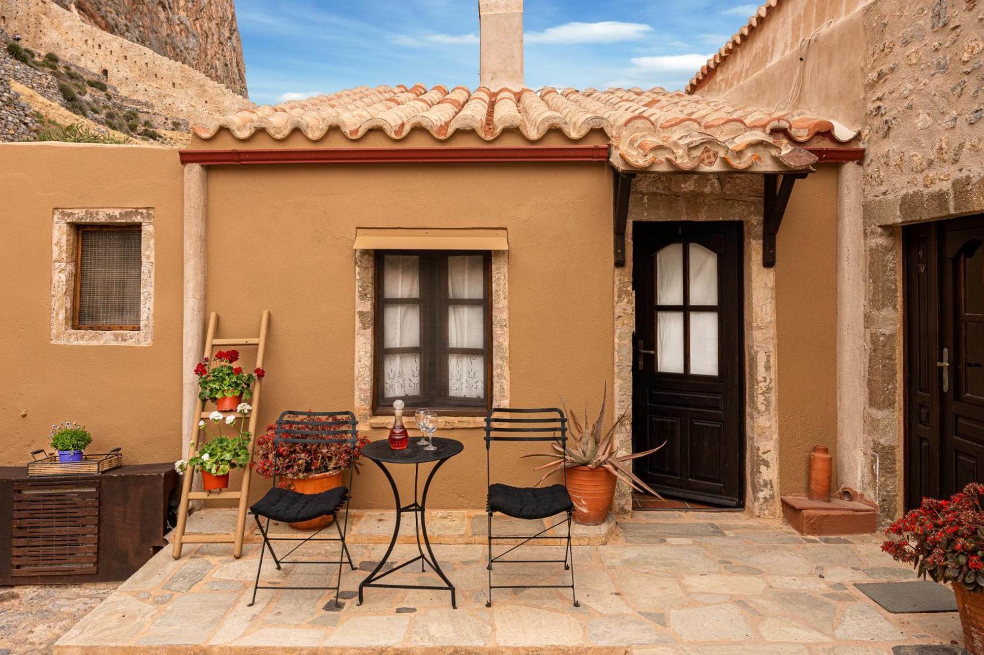 Guesthouse Kellia Monemvasía الغرفة الصورة